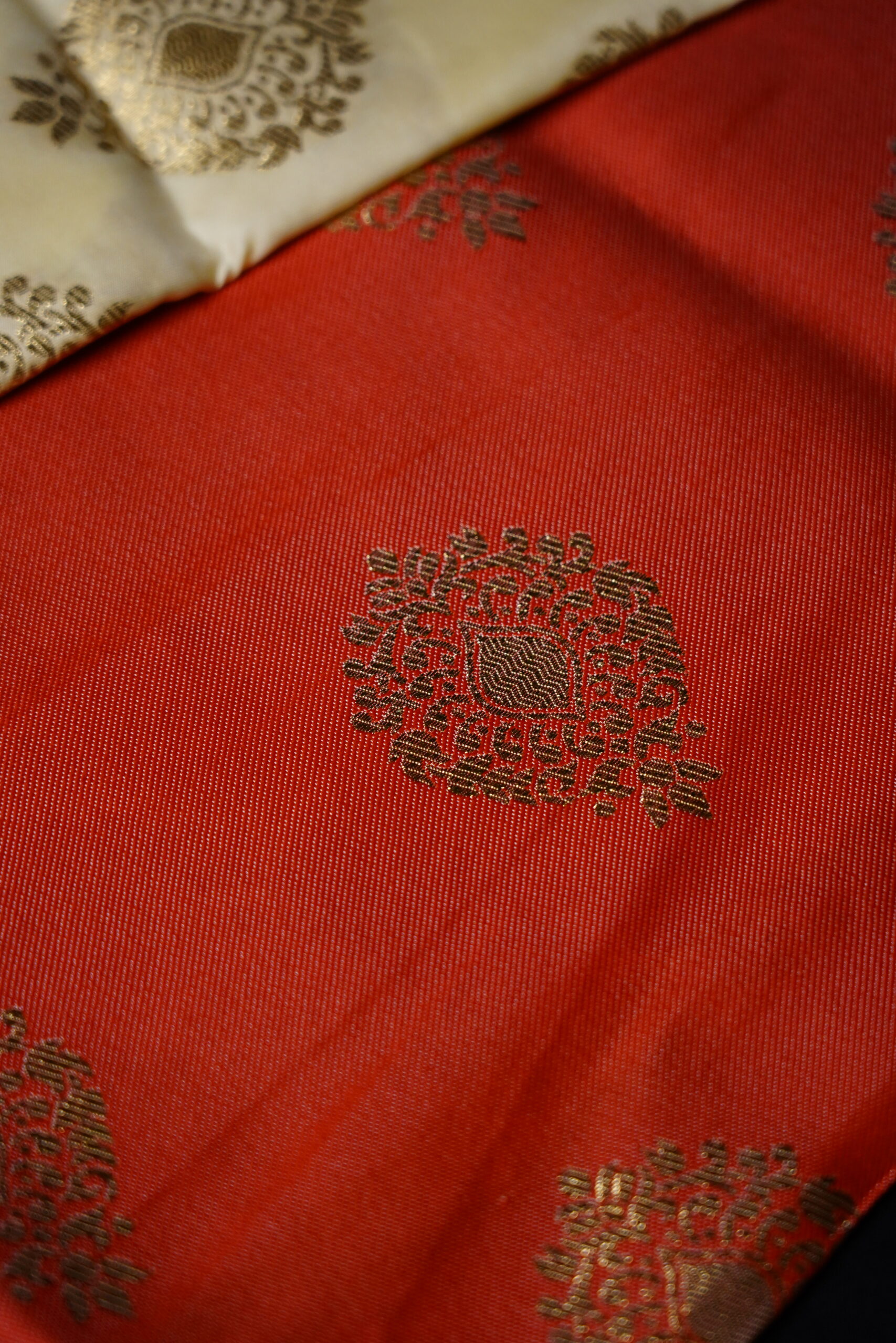 Pushpavalli - Butta Silk Saree - Image 3