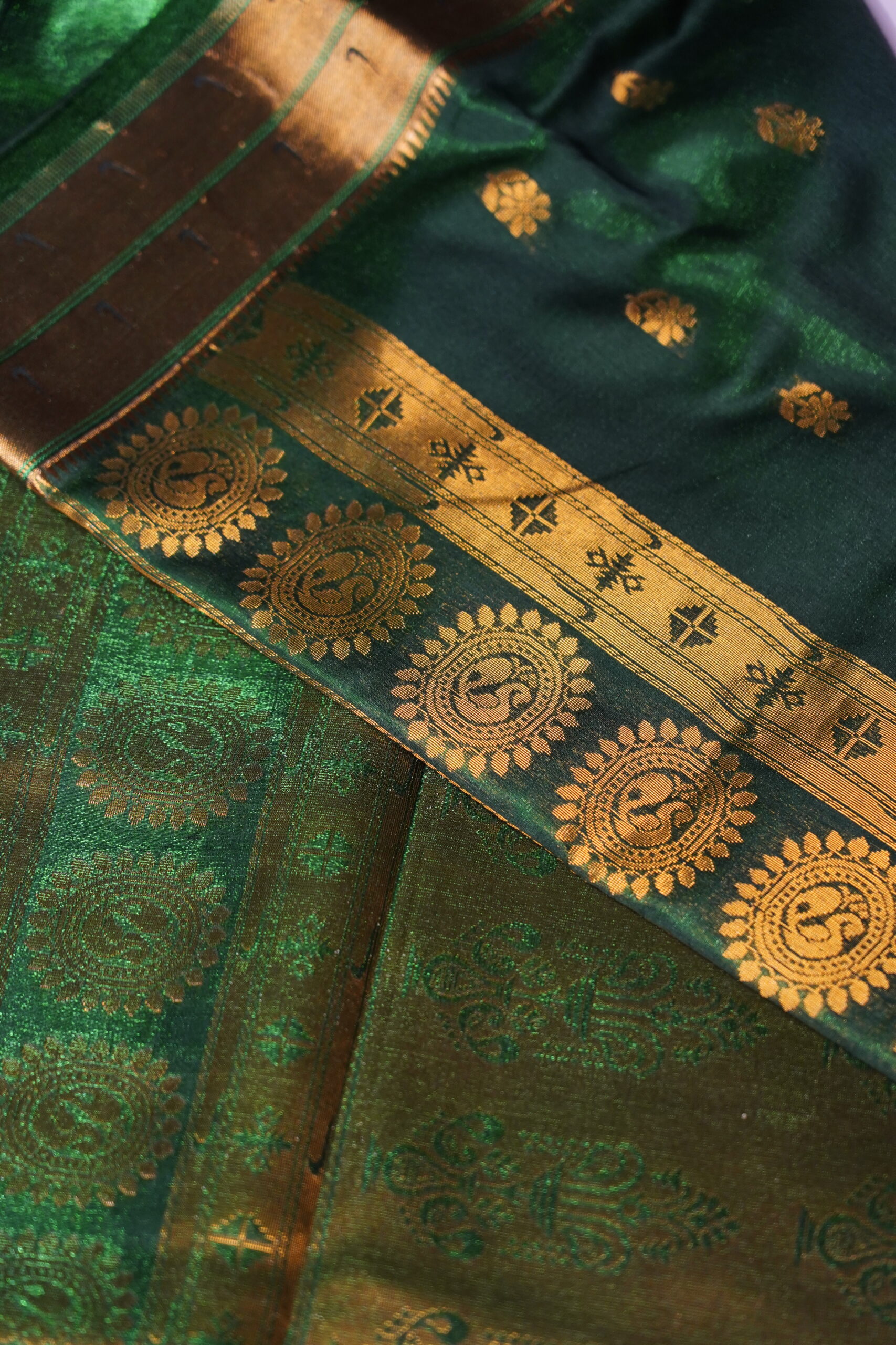 Vanavani - Emerald Green Saree - Image 3