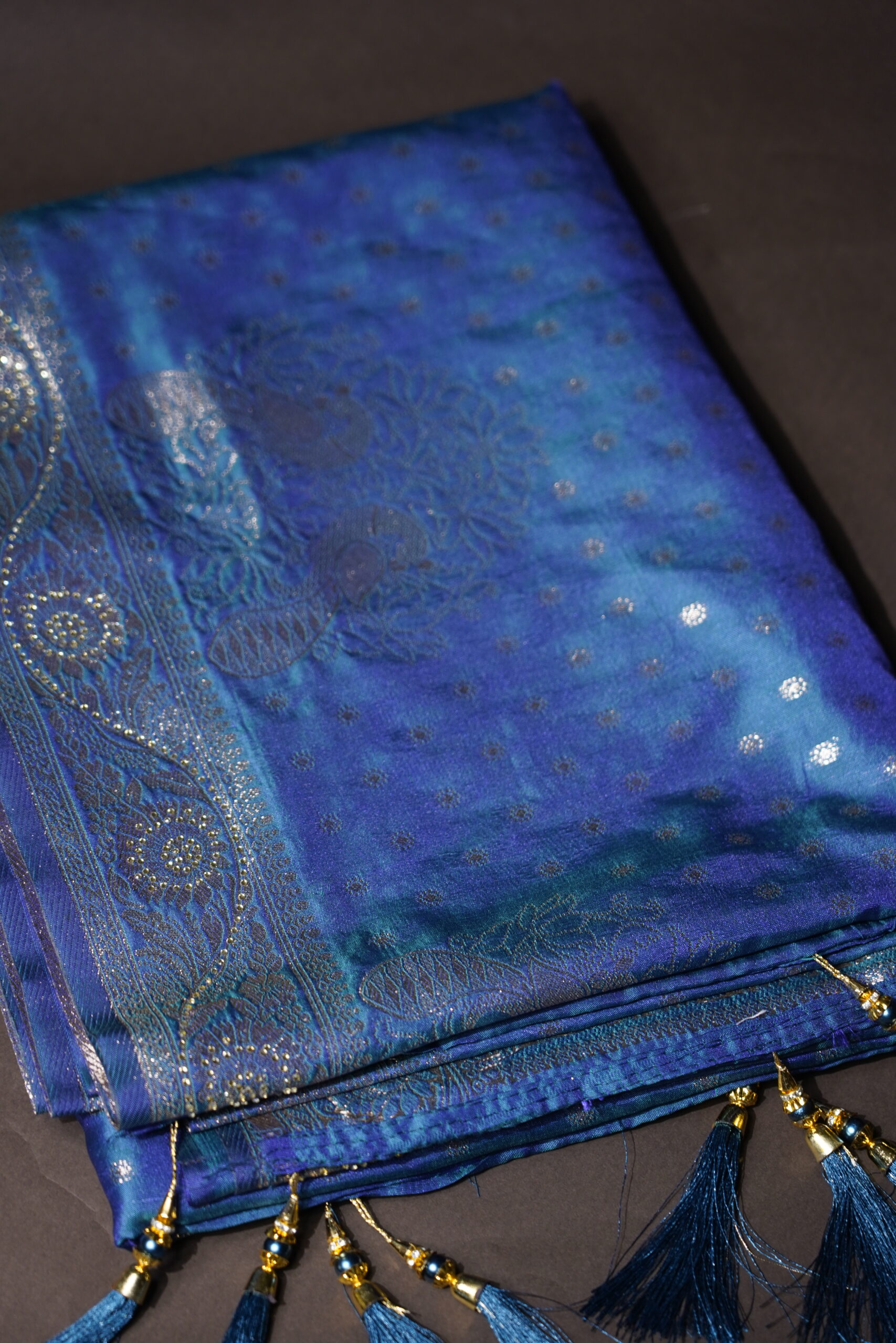Nilraga – Dual Tone Saree - Image 4
