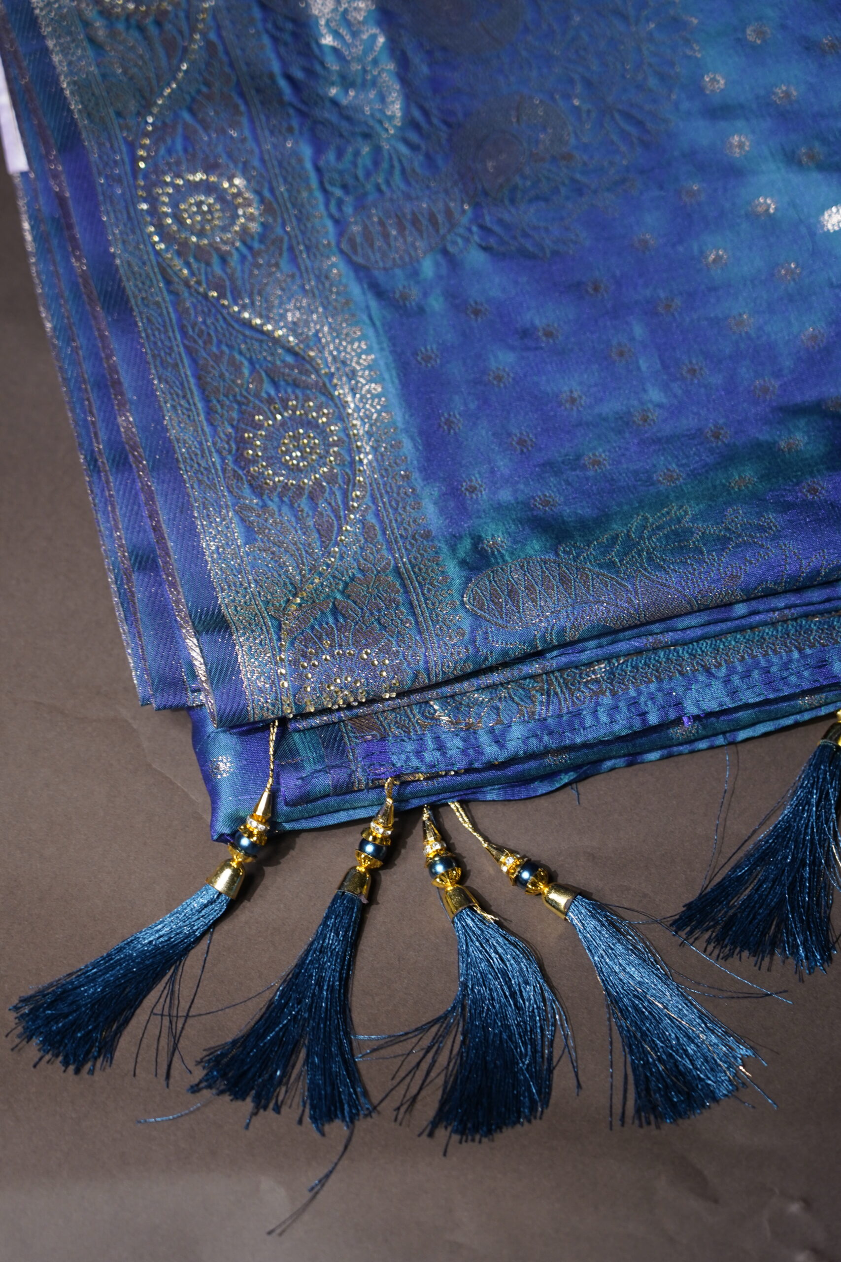 Nilraga – Dual Tone Saree - Image 3